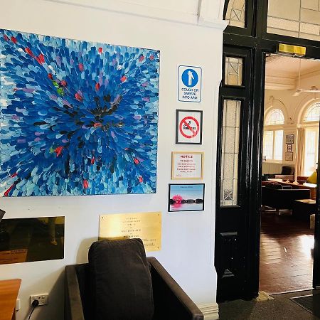 Wallaby Backpackers Hostel Perth - Note - Valid Passport Required To Check In - Eksteriør billede