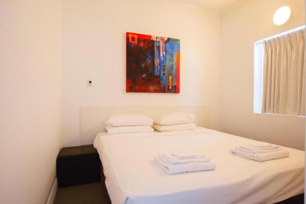 Wallaby Backpackers Hostel Perth - Note - Valid Passport Required To Check In - Eksteriør billede