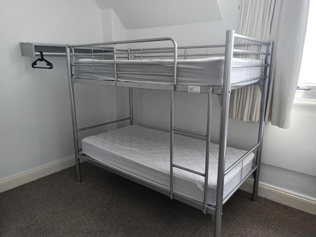 Wallaby Backpackers Hostel Perth - Note - Valid Passport Required To Check In - Eksteriør billede