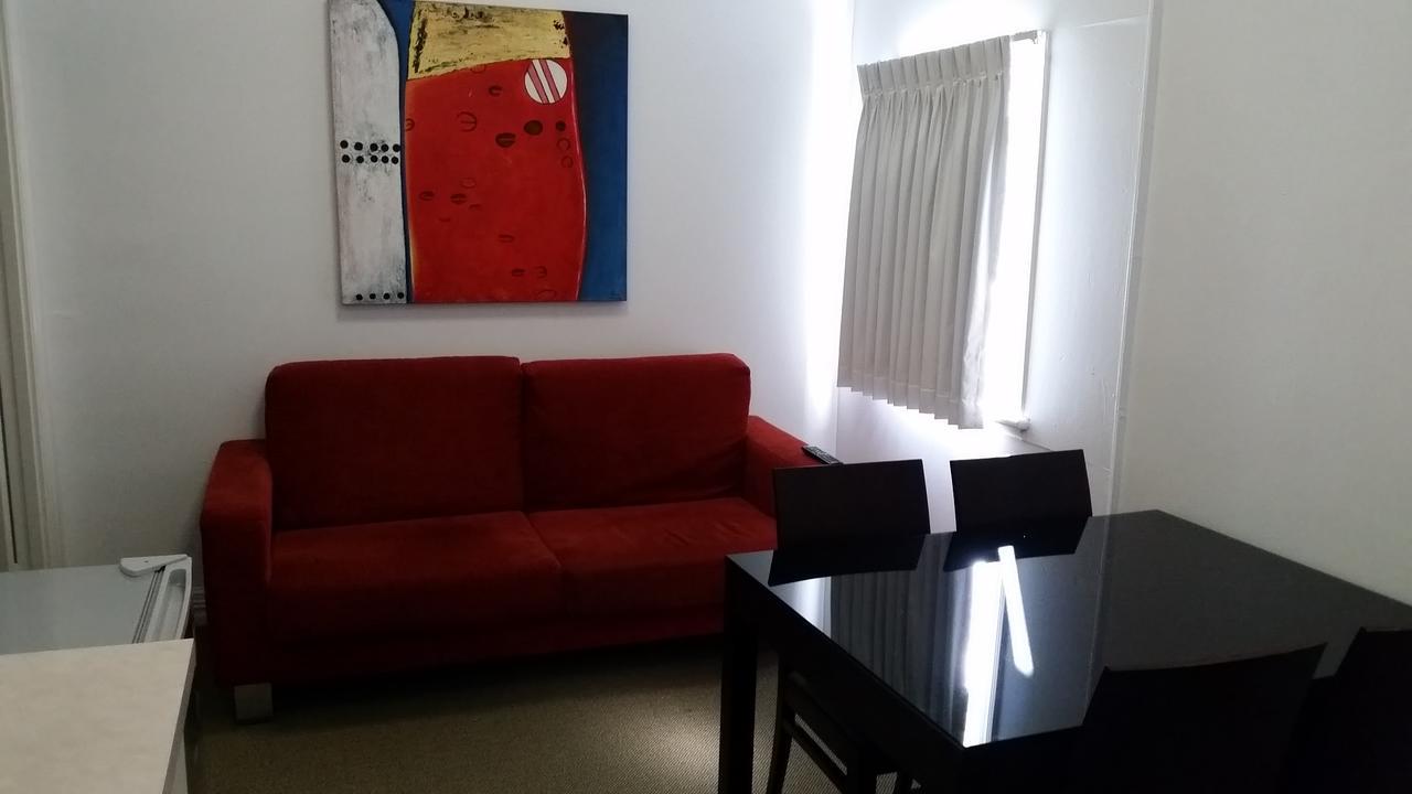 Wallaby Backpackers Hostel Perth - Note - Valid Passport Required To Check In - Eksteriør billede