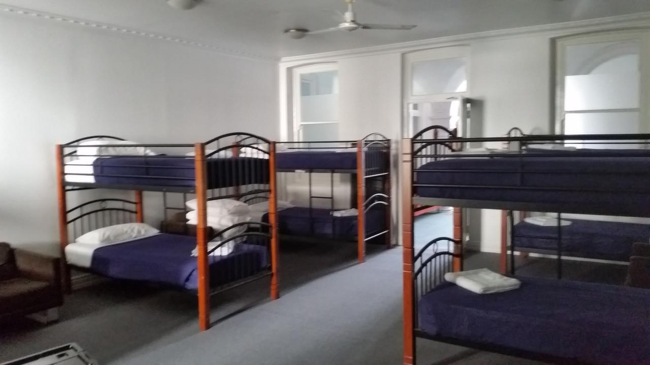 Wallaby Backpackers Hostel Perth - Note - Valid Passport Required To Check In - Værelse billede
